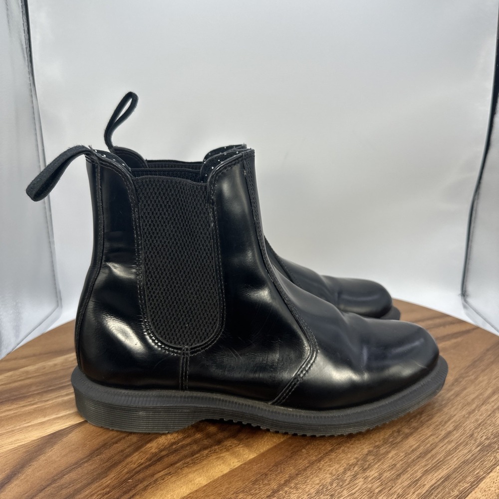 Dr. Martens Flora Smooth Leather Chelsea Boots Boots Grunge Moto Women's 6